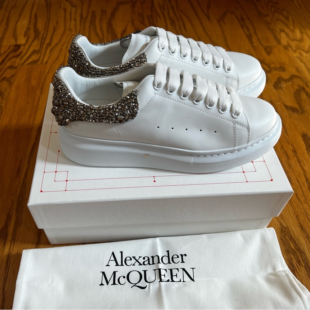 Alexander McQueen Jewel-Counter Leather Oversized Sneaker in 41.
